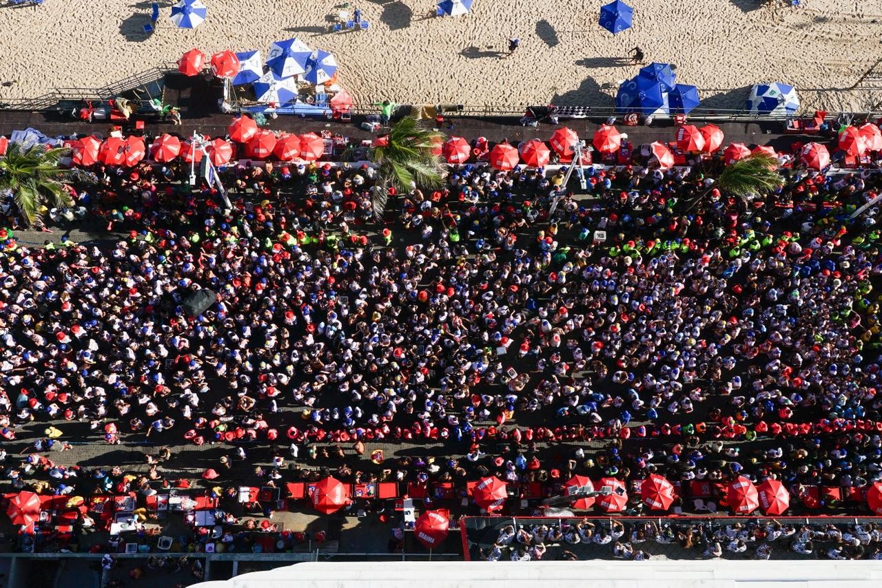 Confira a programação e ordem dos trios nos principais circuitos neste sábado de carnaval em Salvador