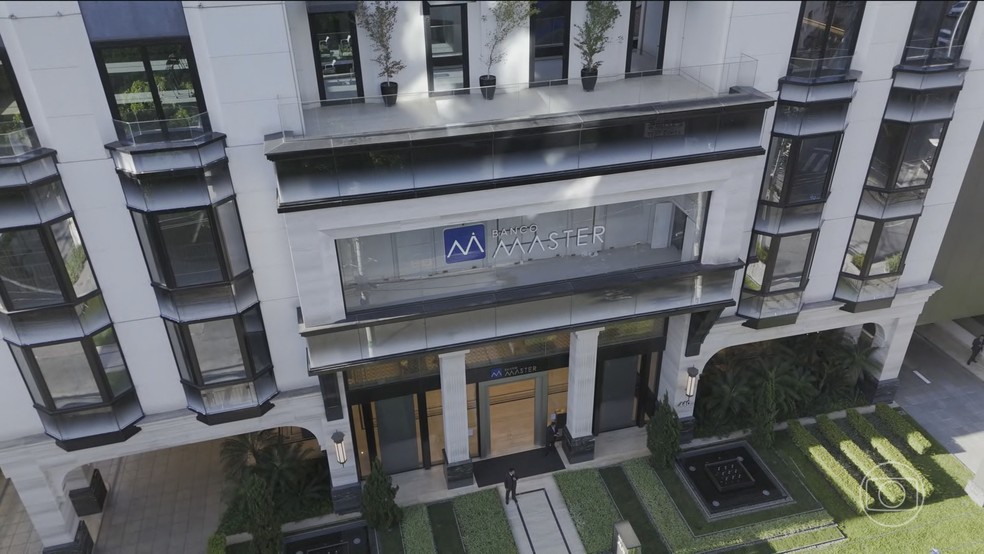 PF ouve dois investigados no inquérito sobre fraude bilionária do Master com o Banco de Brasília — Foto: Jornal Nacional/ Reprodução