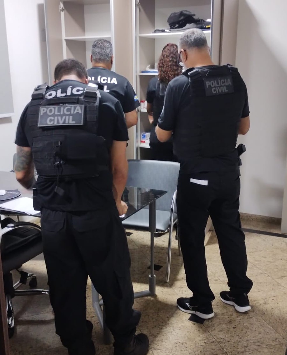 As investigações apontam que a prática se repetiu em diferentes comarcas do estado, resultando no desvio de recursos públicos destinados à saúde. — Foto: Reprodução