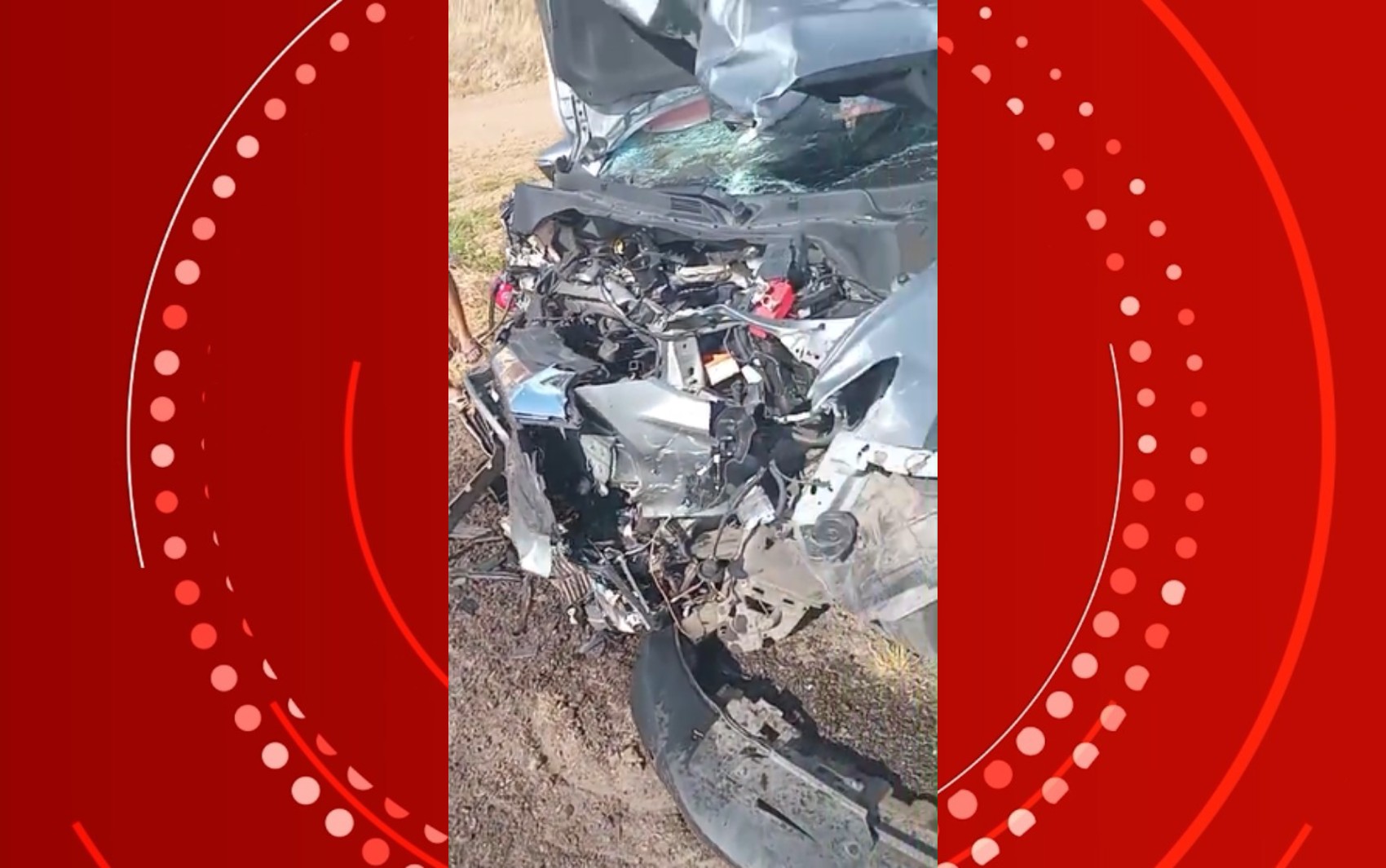 Quatro pessoas ficam feridas após batida entre carros na BR-116