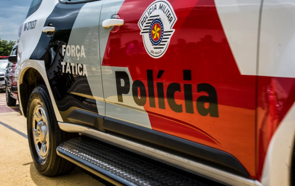 Mulher é presa após abandonar os três filhos para usar drogas em Lençóis Paulista (SP) — Foto: SSP/Divulgação