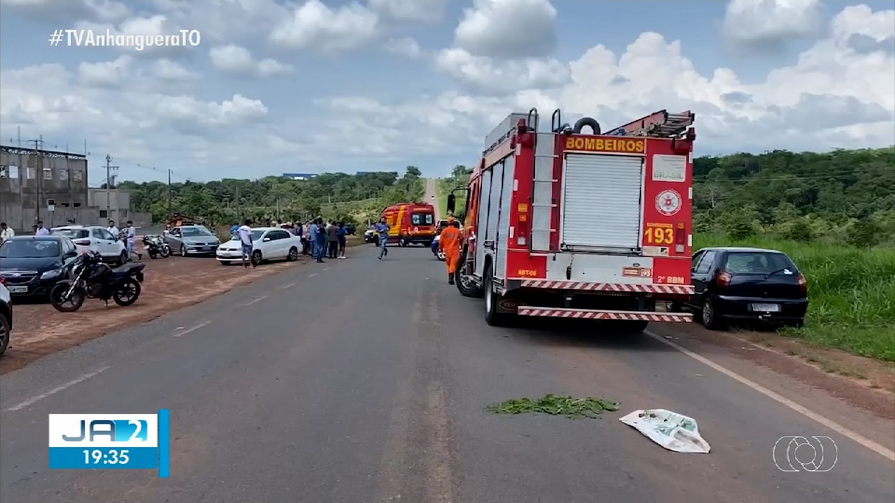 Jovem morre e outros quatro ficam feridos após acidente entre carro e caminhonete na TO-222