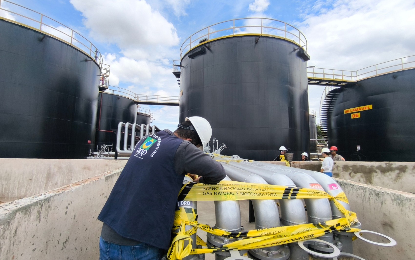 Operação conjunta investiga irregularidades no transporte de combustíveis em Senador Canedo 