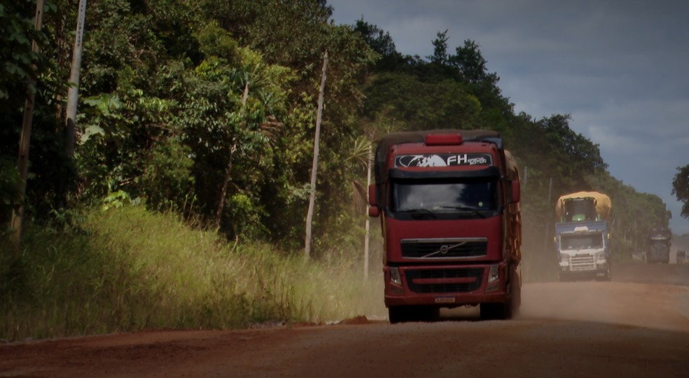 Isolamento, atoleiros e os desafios de quem ainda depende da BR-319 — Foto: Reprodução/Rede Amazônica