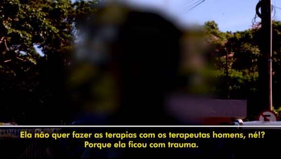 Mãe revela que filha autista abusada sente medo de homens e de ir para a escola: 'Ela retrocedeu em tudo'