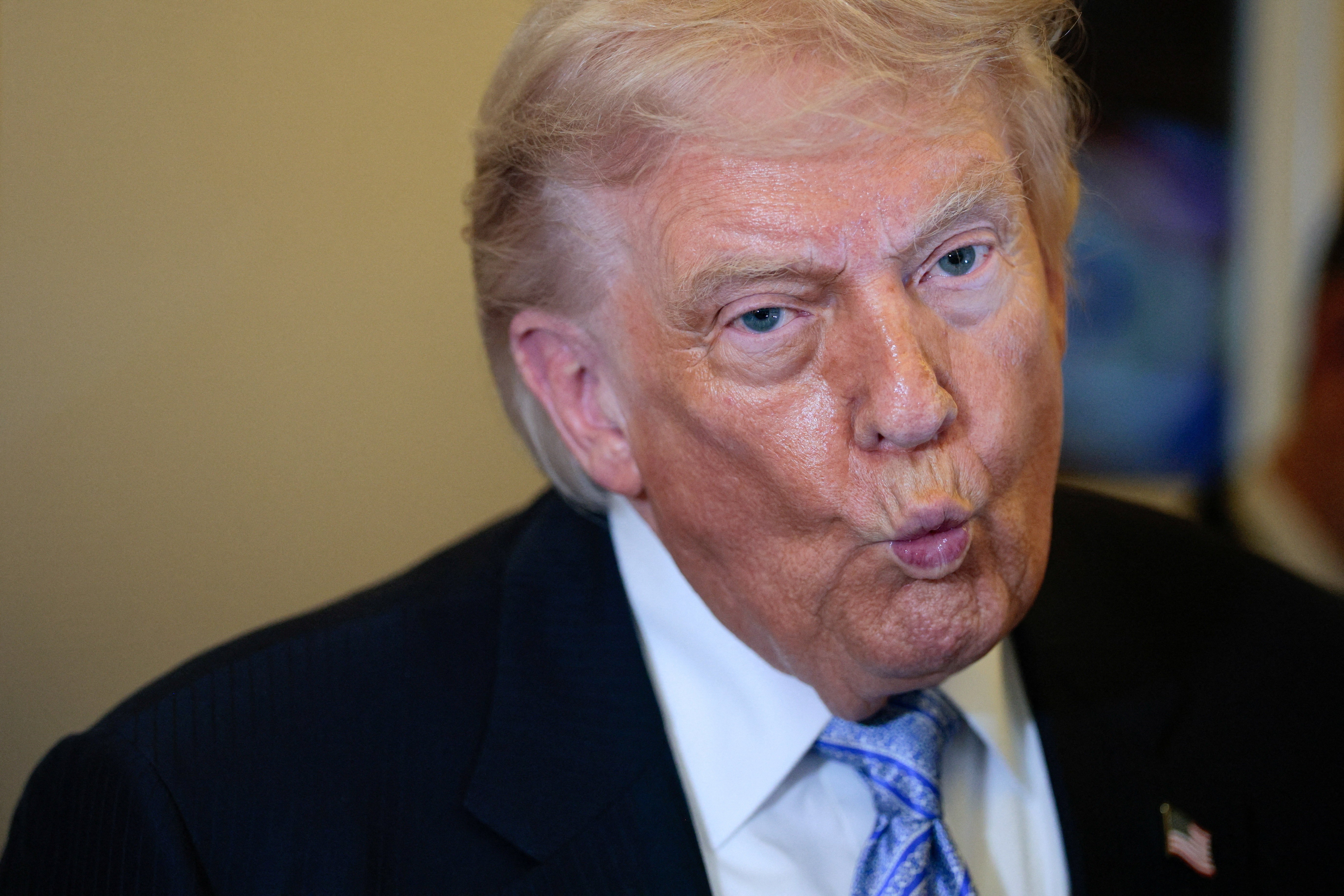 Em derrota para Trump, Senado dos EUA avança projeto para obrigar retirada do país da guerra contra o Irã