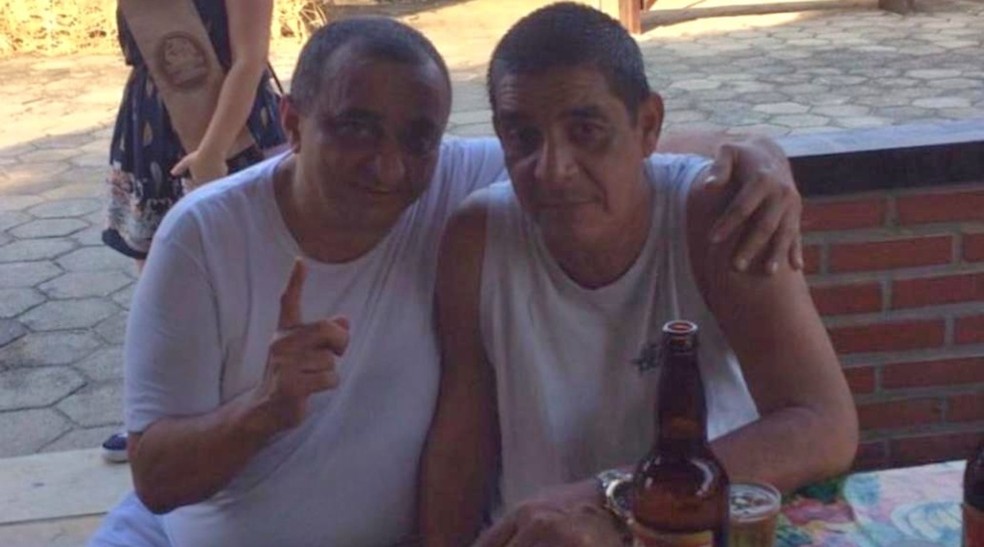 Paulo Onça, sambista amazonense, ao lado de Zeca Pagodinho — Foto: Rede sociais