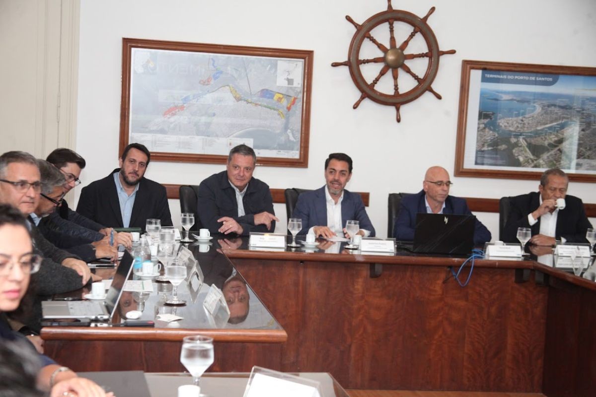 Túnel Santos-Guarujá: reunião alinha próximos passos da obra e prevê ações para reduzir impactos