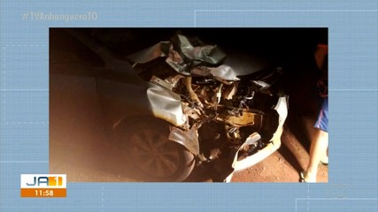 Motociclista morre em acidente envolvendo carro e ônibus escolar