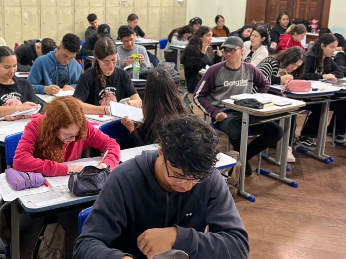 Cursinhos gratuitos na região de Piracicaba atendem jovens de baixa renda e ampliam acesso ao ensino superior; confira lista