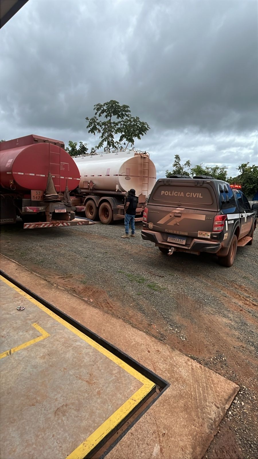 Caminhão com quase 25 mil litros de combustível roubado é encontrado pela polícia em Sítio Novo