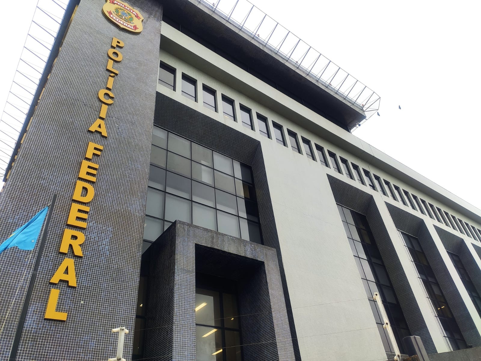 Filipina escapa de casa e denuncia holandês e colombiana por tráfico internacional de pessoas e exploração sexual em SC