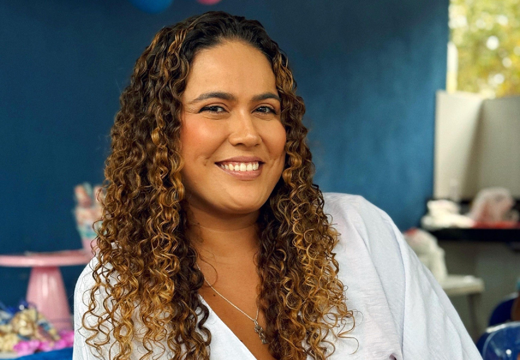 Mulher precisa ter rosto reconstruído após ser espancada a pauladas enquanto dormia; marido é suspeito, diz PM