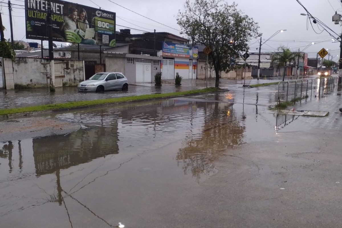 Chuvas afetam abastecimento de água na Baixada Santista, diz Sabesp