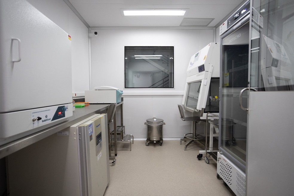 Laboratório de nível de biossegurança 3 tem protocolos rígidos de higienização — Foto: Reprodução/Biosafe