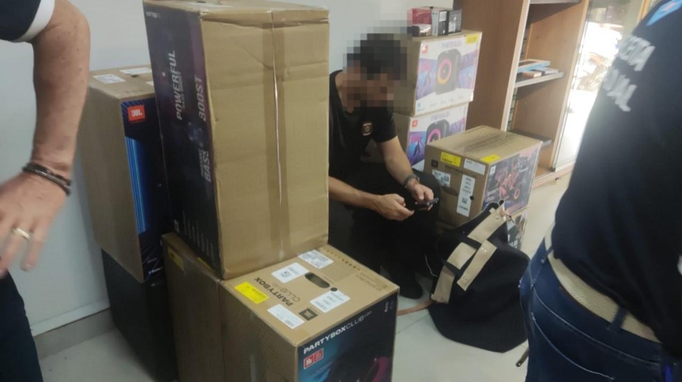 Celulares e eletrônicos avaliados em mais de R$ 1 milhão são apreendidos no Espírito Santo — Foto: PF/Divulgação