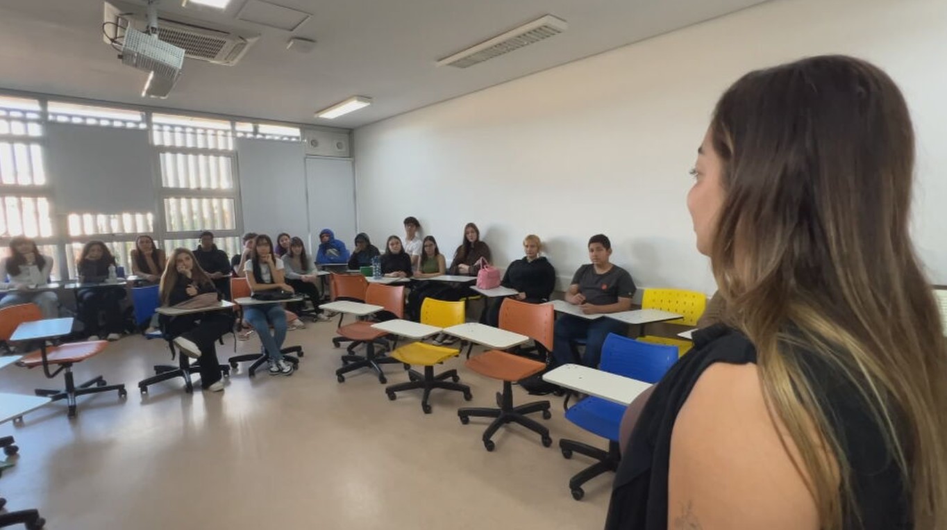 Programa conecta empresas a candidatos e permite efetivação de jovens aprendizes após estágio: 'Todo mundo sonha', diz especialista