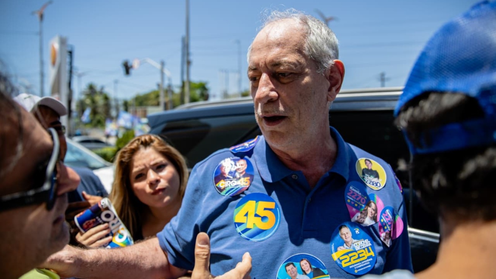Ciro Gomes avalia uso de câmeras em fardas policiais durante campanha em Fortaleza​‌​