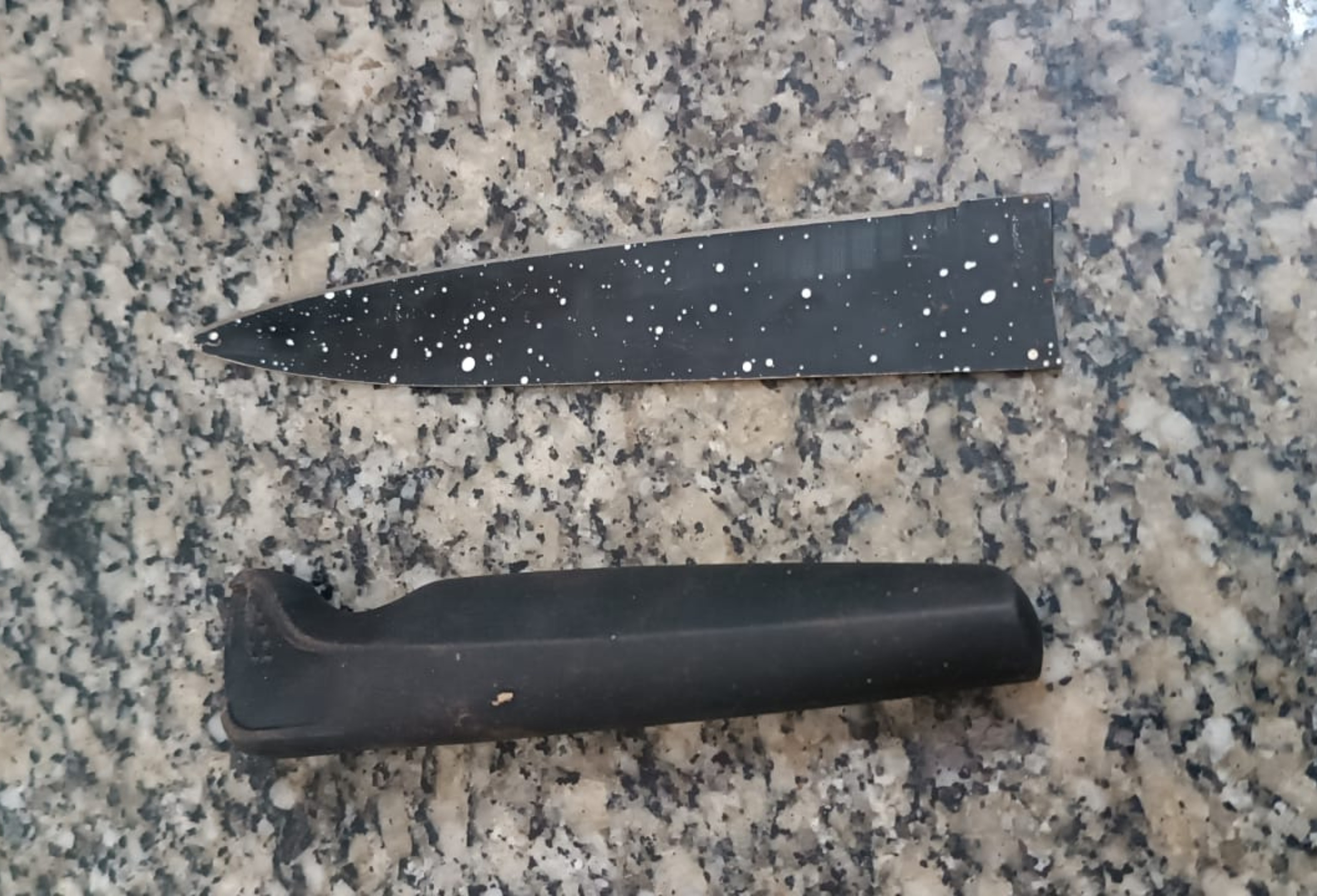 Jovem é esfaqueada na costela por mulher após discussão em Boa Vista