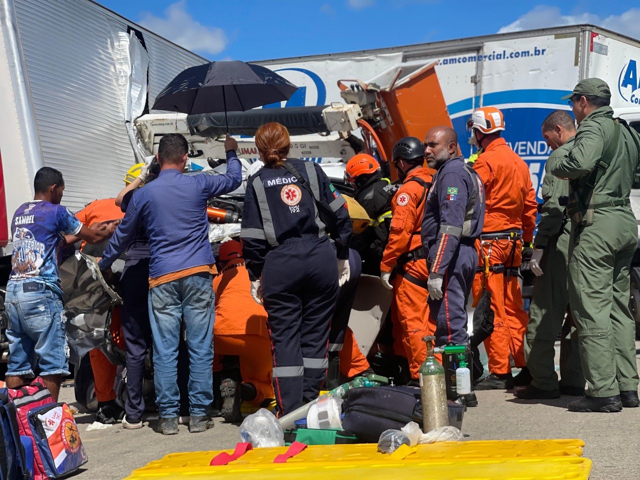 Acidente deixa mortos e feridos em Joaquim Gomes, interior de Alagoas — Foto: Luzamir Carneiro/JG Notícias