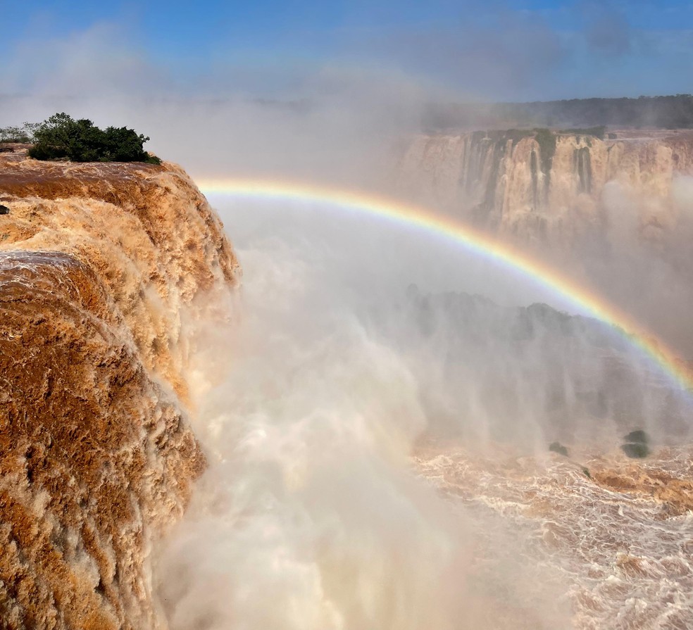 Vazão das Cataratas do Iguaçu sobe no fim de semana e fica mais de quatro vezes acima do normal — Foto: Bruna Nieradka/ Urbia Cataratas