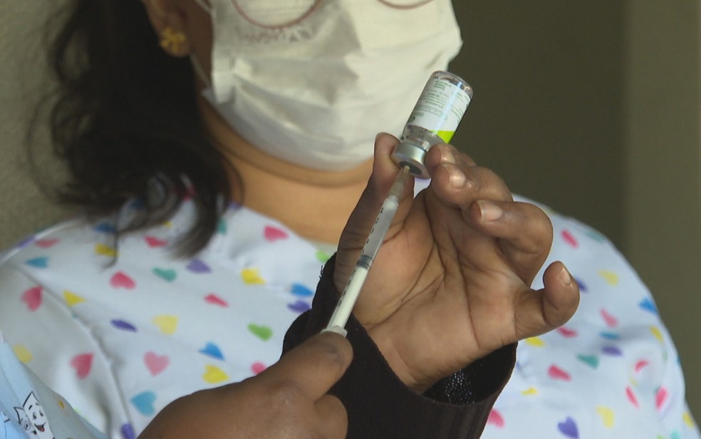 1 de 1
Vacina contra a pneumonia &mdash; Foto: Reprodu&ccedil;&atilde;o/TV Anhanguera