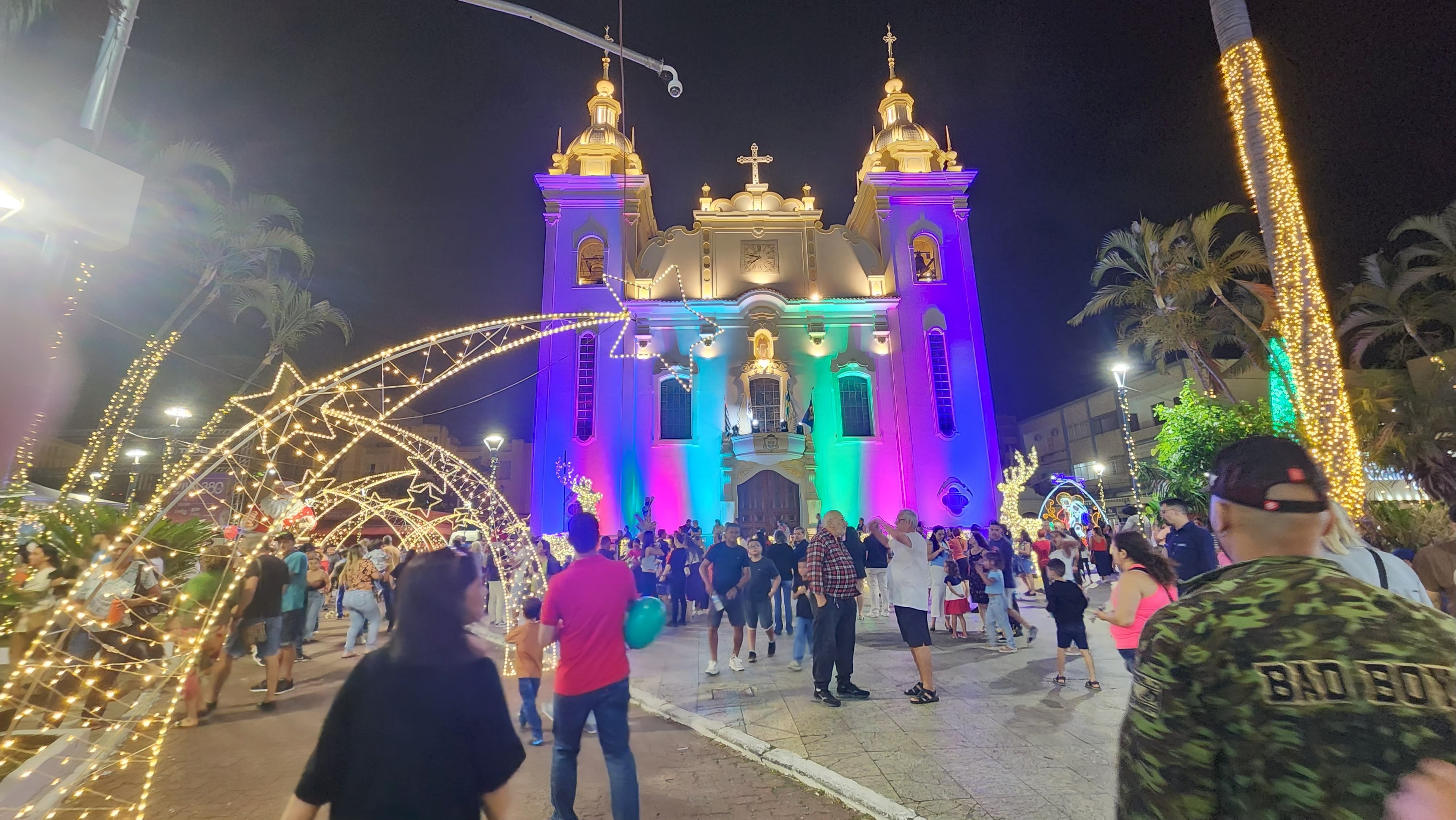 Prefeitura apresenta edição 2026 do Natal Iluminado aos comerciantes do Centro