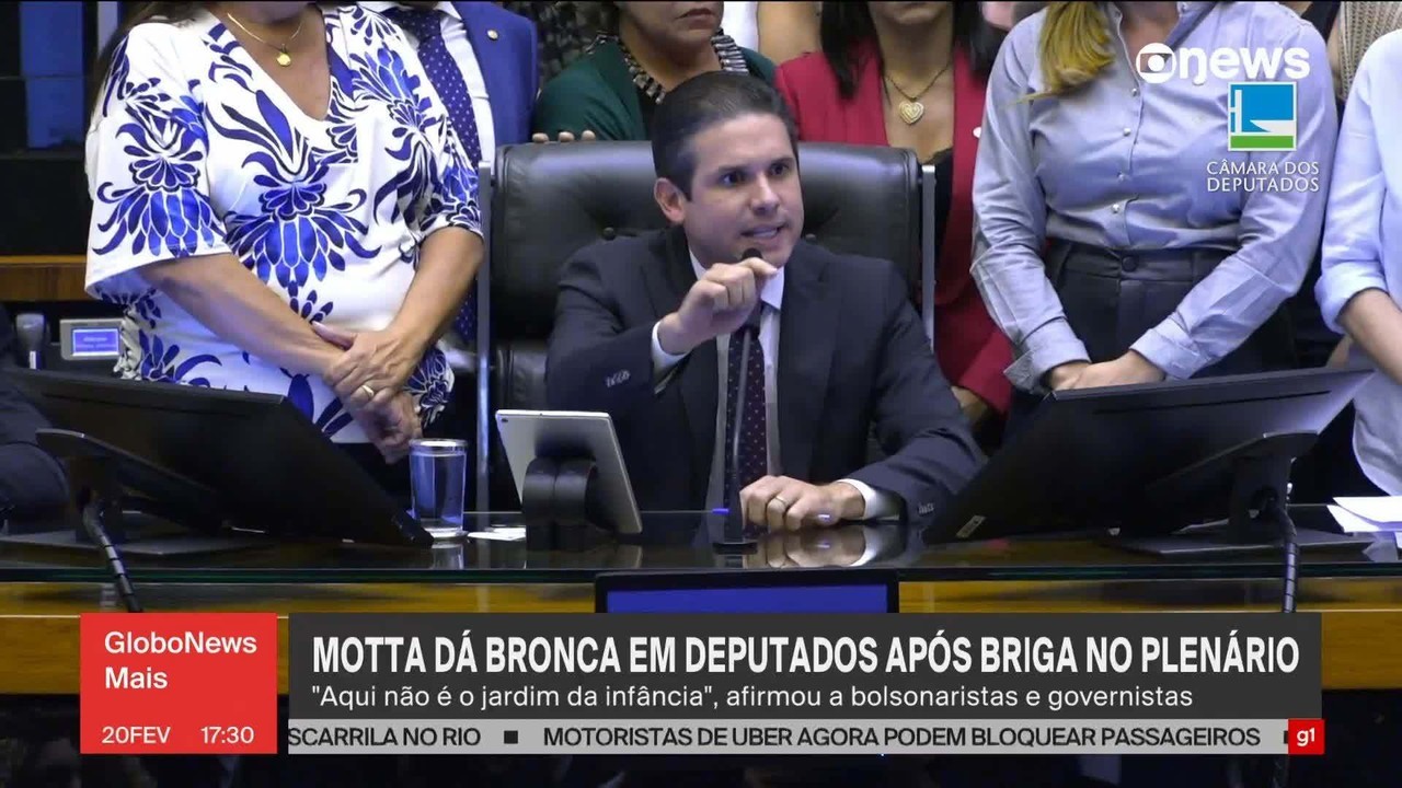 Motta dá 'bronca' em deputados após briga no plenário sobre denúncia contra Bolsonaro