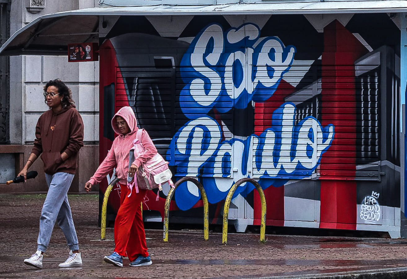 Frente fria derruba temperaturas na cidade de São Paulo, e Defesa Civil decreta estado de atenção