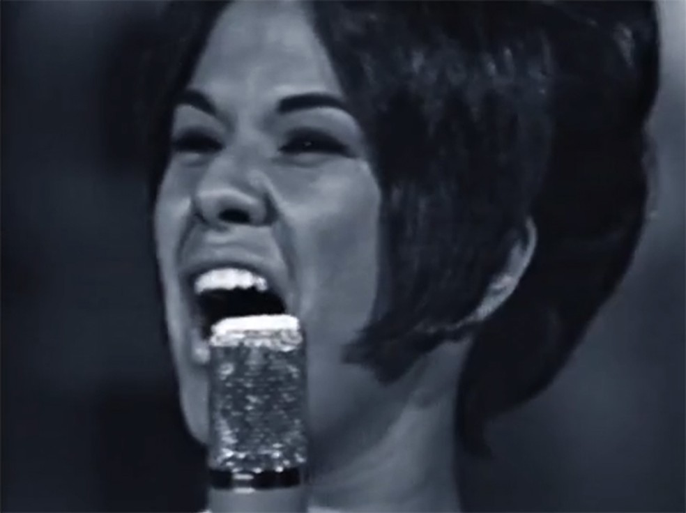 Elis Regina canta 'Arrastão' em festival de 1965 — Foto: Reprodução / Vídeo