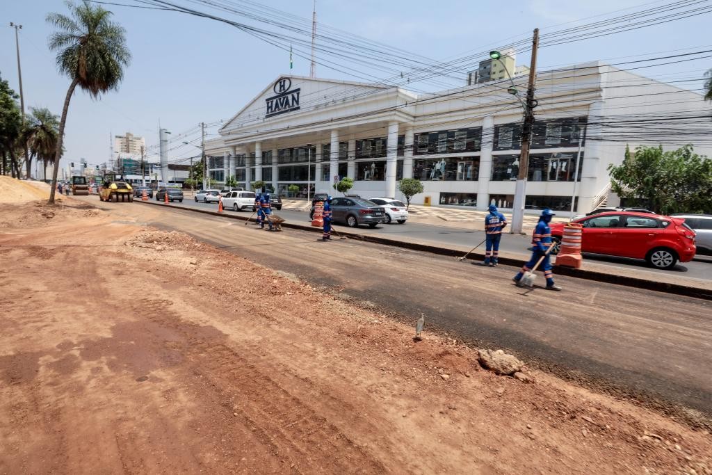 Avenidas de Cuiabá passam por novos bloqueios parciais com obras do BRT