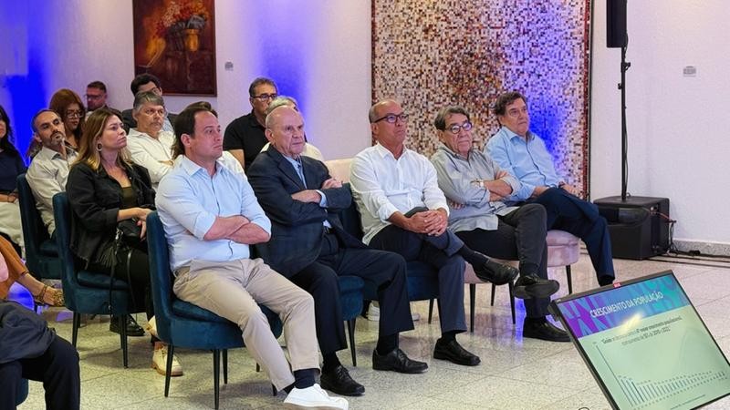 Executivos do Grupo Globo conhecem cultura, culinária e comércio goianos durante visita à capital