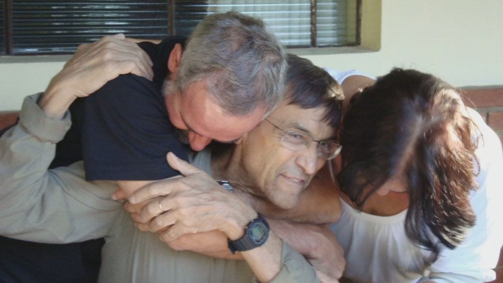 Adauto precisou vencer o medo de enfrentar uma cirurgia para salvar o irmão — Foto: Reprodução/TV TEM