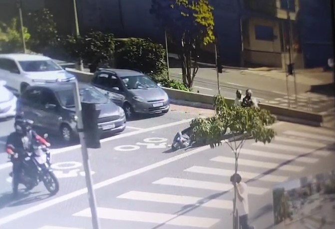 Irmão de Eloá Pimentel, tenente da Rota é baleado na cabeça por dupla em moto em São Caetano do Sul