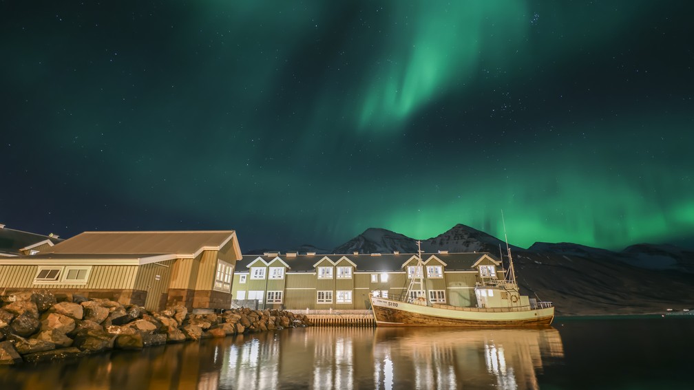 Mundo: Brasileiro registra aurora boreal pulsante no céu da Islândia –  Jornal da Chapada