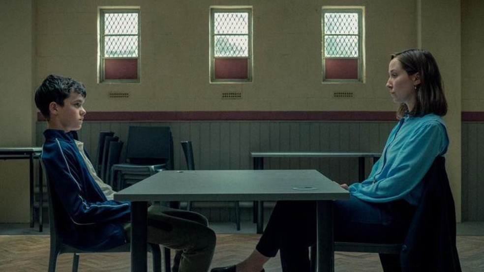 pensarcontemporaneo.com - De piada interna a hit internacional: a minissérie britânica que dominou o Top 10 da Netflix em 90 países