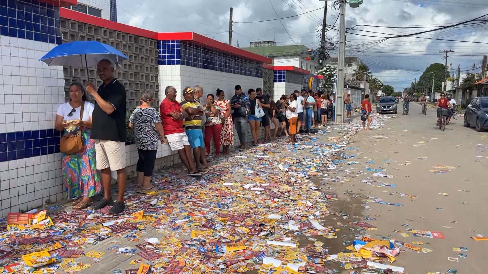 Primeiros eleitores votam em Pernambuco