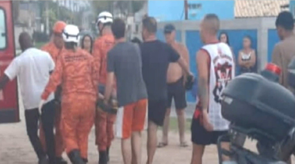 Motorista de transporte alternativo é baleado em ataque a tiros em Rio das Ostras