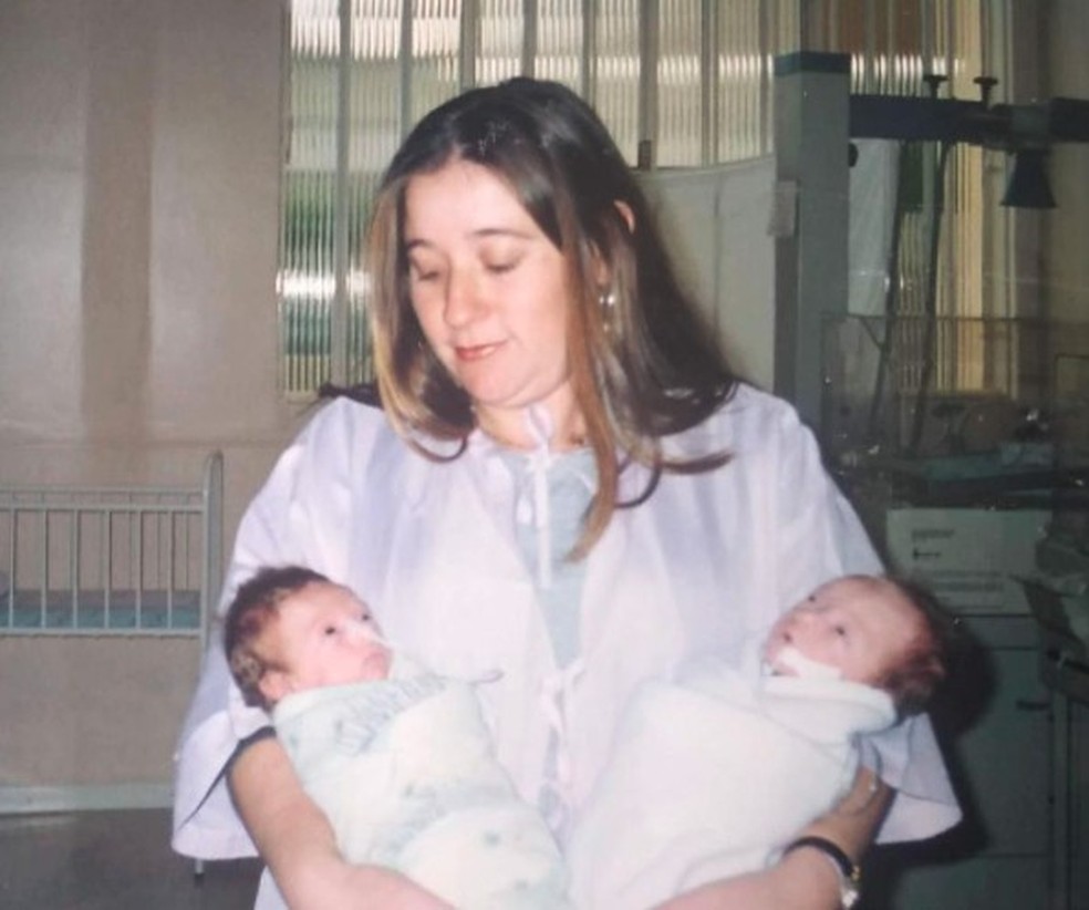 Irmãs gêmeas nasceram prematuras — Foto: Reprodução/Redes Sociais