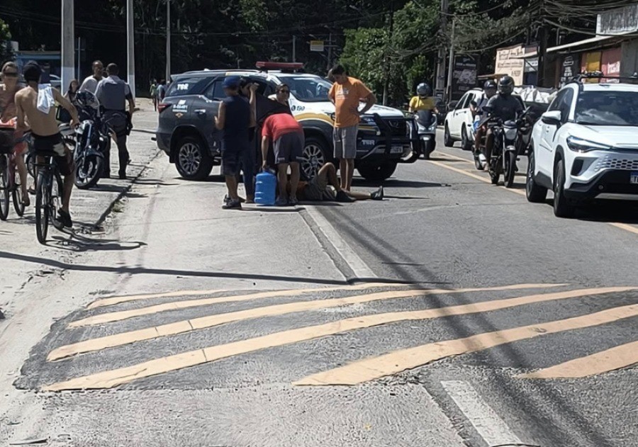 Mulher de 33 anos morre após ser atropelada por moto na rodovia Oswaldo Cruz, em Ubatuba