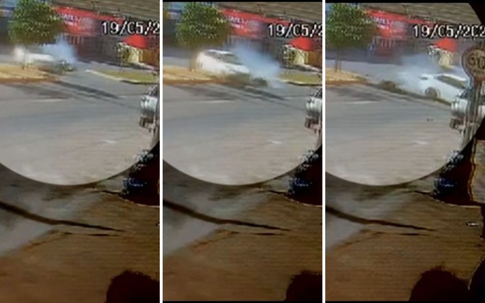 Imagens registradas por uma camêra de segurança do momento do acidente — Foto: Reprodução/TV Anhanguera