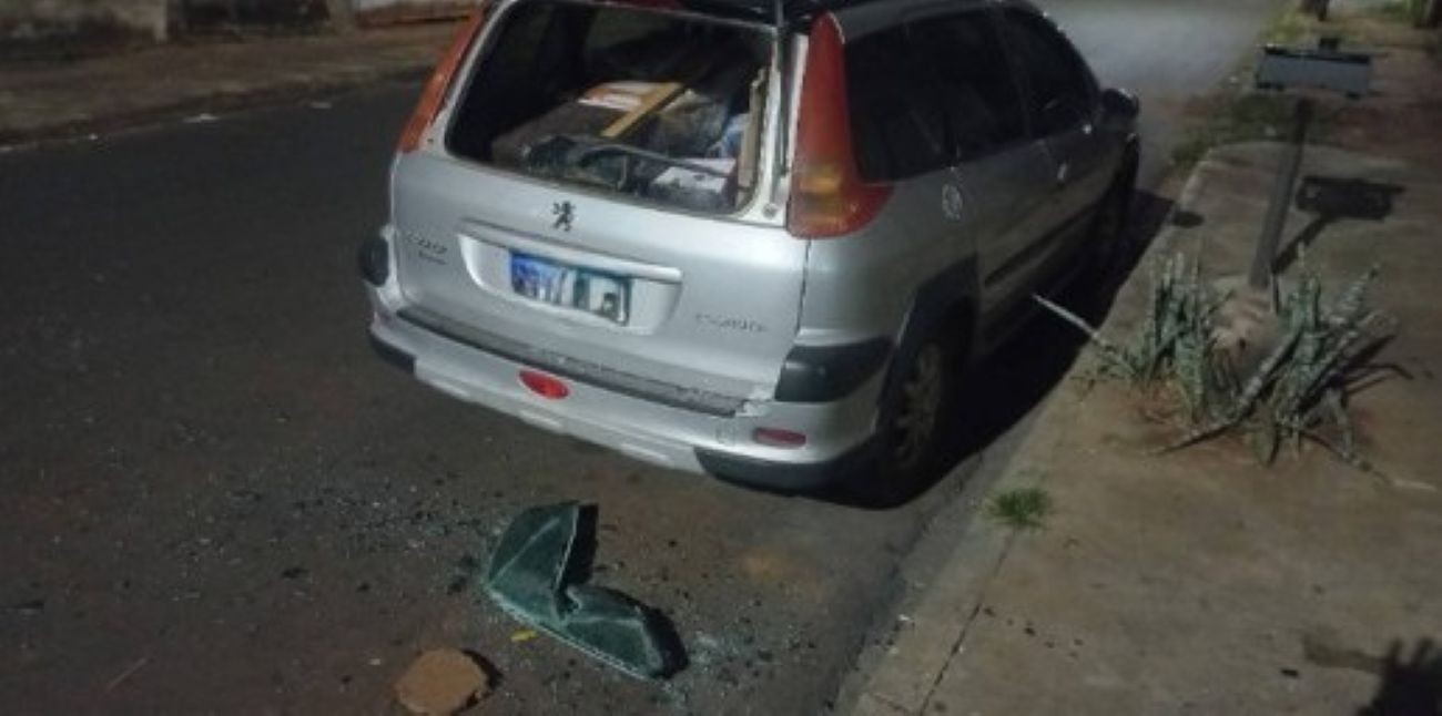 Vítima persegue ladrão e luta para recuperar kit cobre-leito furtado de carro em Uberaba