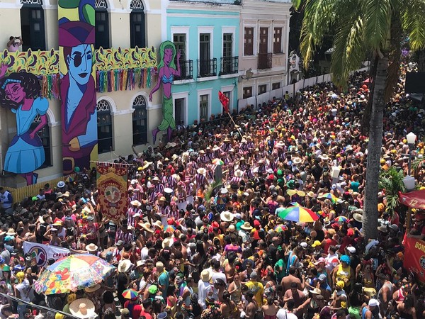 Banda É o Tchan faz show em João Pessoa em baile de carnaval, Música em  Paraíba