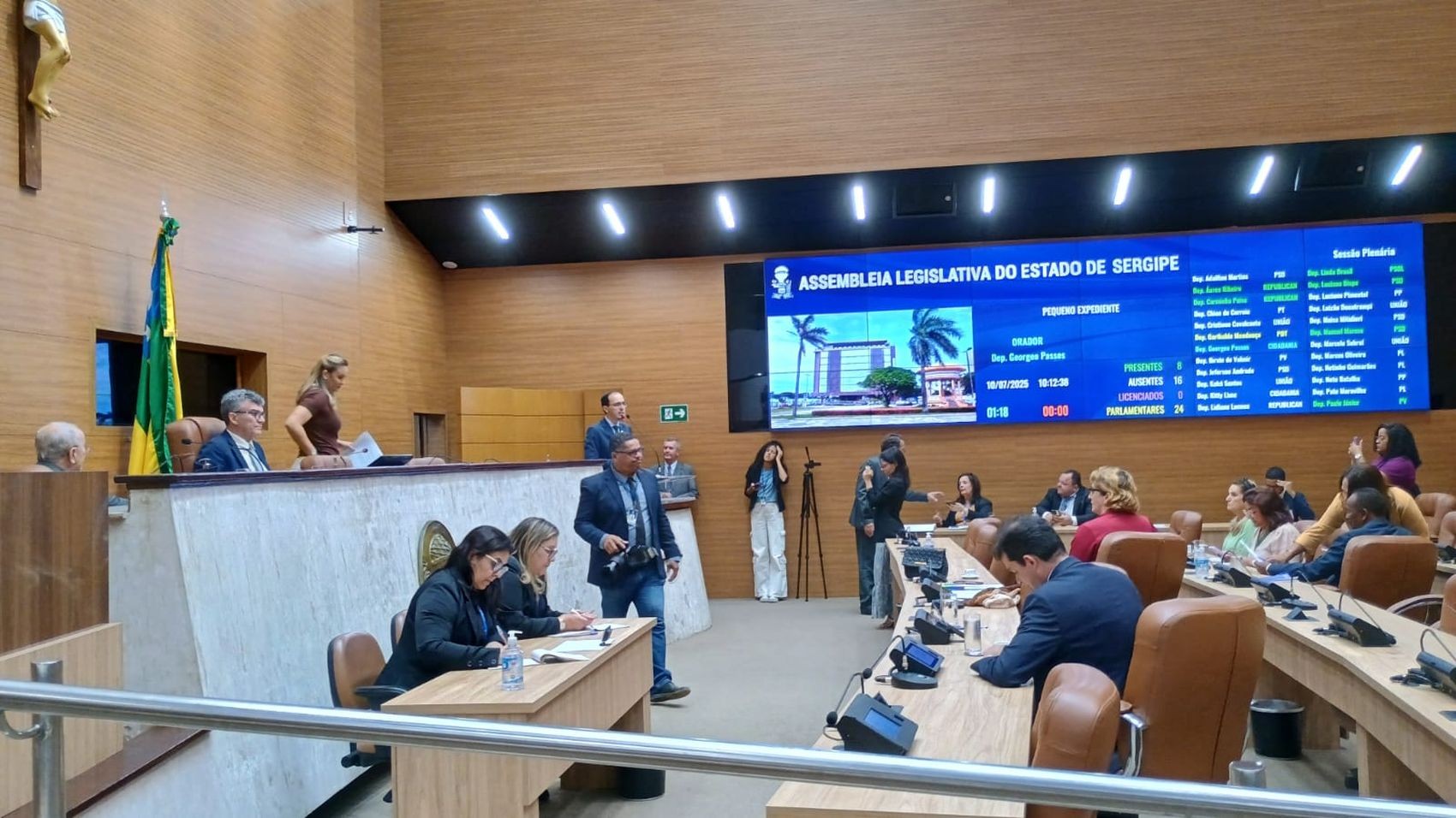 Proposta de reajuste salarial em 10% para servidores do estado é enviada à Alese