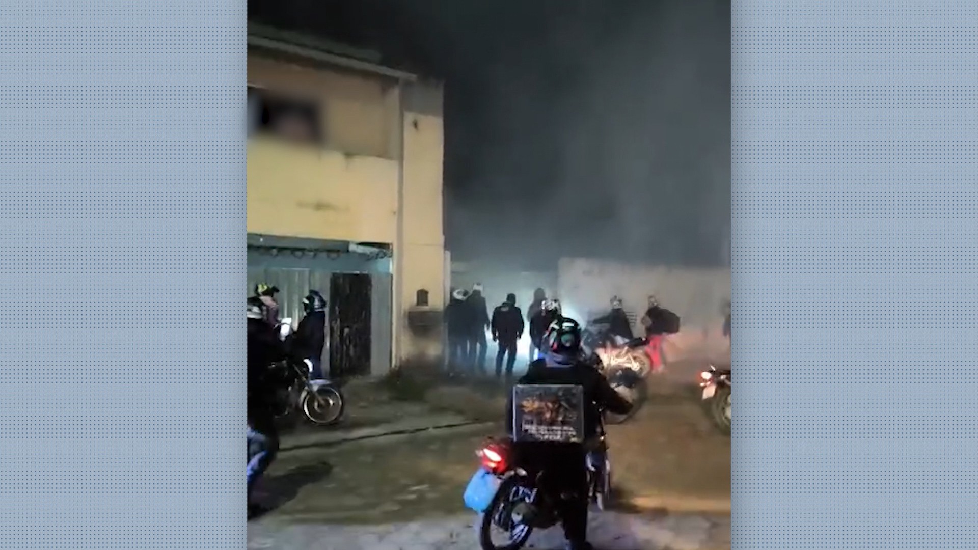 Entregadores destroem casa após briga em Caraguatatuba