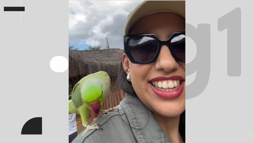 A comandante da Guarda Municipal de Vitória, Dayse Barbosa, de 37 anos, era pedagoga e deixa uma filha de 8 anos. Ela foi morta a tiros na madrugada desta segunda-feira (23) — Foto: Reprodução/Rede social