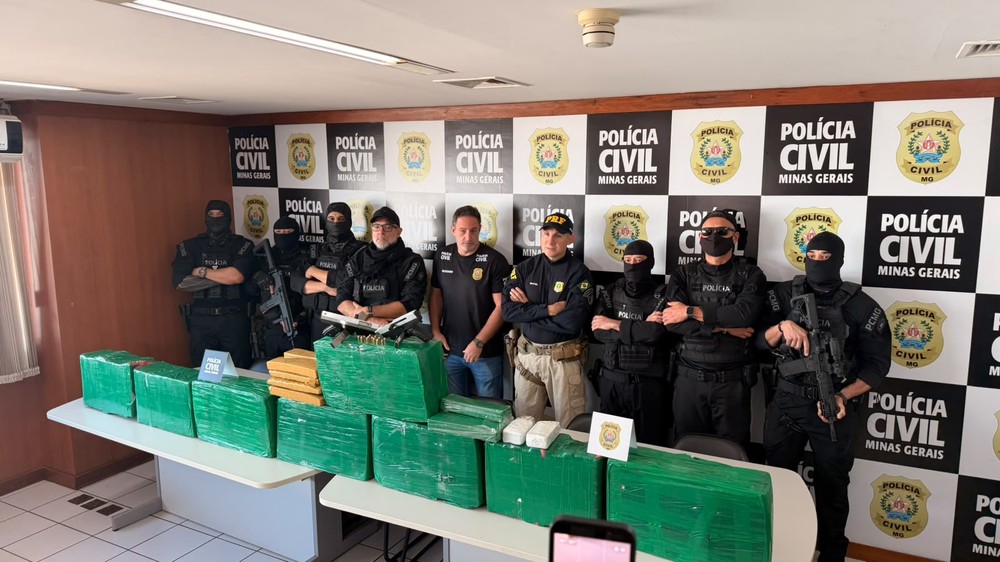 Uberlândia: Submetralhadoras e 200 kg de drogas são apreendidos e duas pessoas são presas em Uberlândia na operação 'Cerco Fechado'