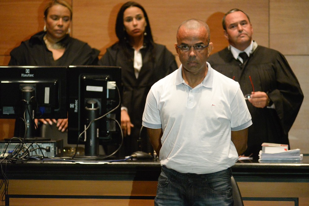 Traficante Fernandinho Beira-Mar dentro do tribunal — Foto: Erbs Jr. / Frame / Estadão Conteúdo