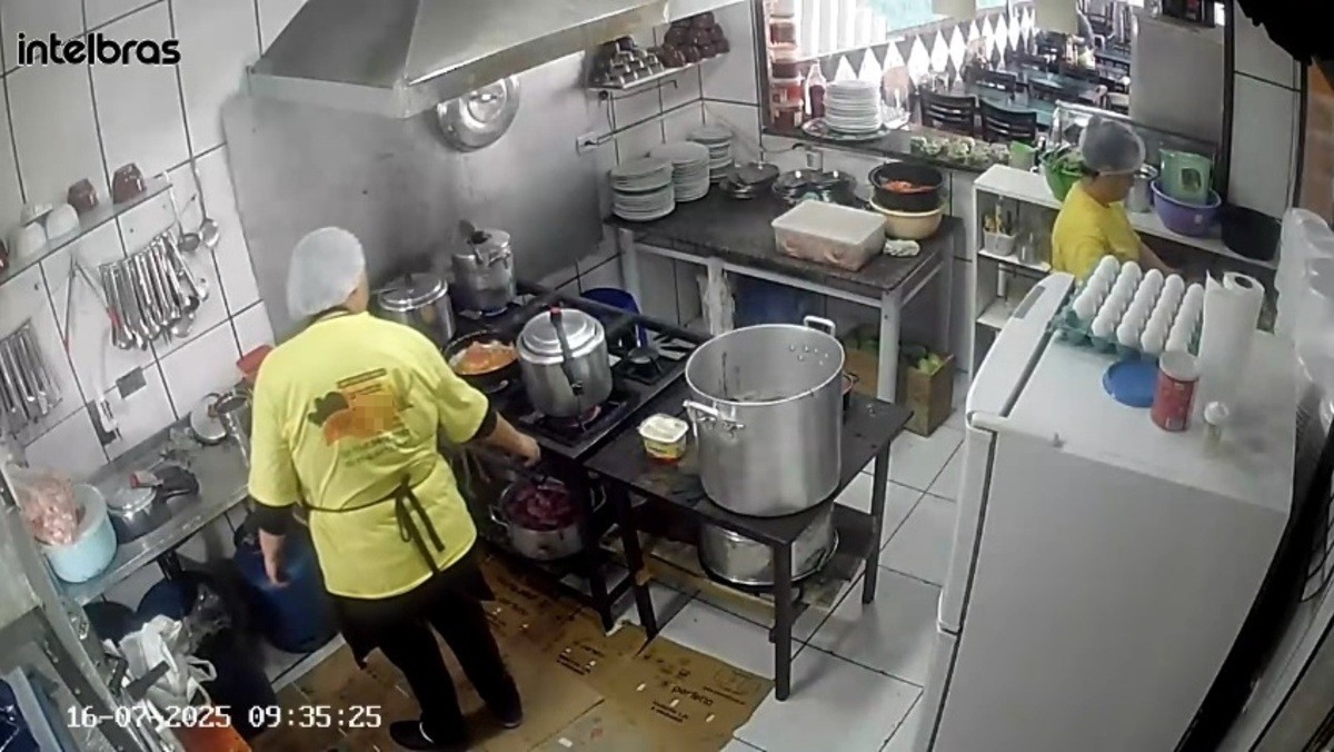 VÍDEO: câmera flagra explosão de panela de pressão em restaurante em Mogi das Cruzes