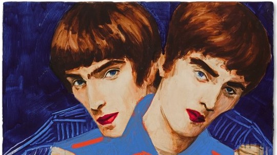 Pintura dos irmãos Gallagher será leiloada antes de shows de reunião do Oasis - Pintado pela artista norte-americana Elizabeth Peyton, "Liam + Noel (Gallagher)" é baseado em uma fotografia promocional dos irmãos tirada em 1995.